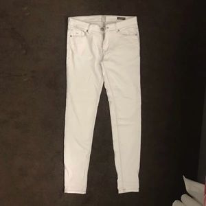 Mango Off-white Skinny Jeans!!